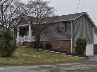 1740 Campfire Dr, Knoxville, TN 37931