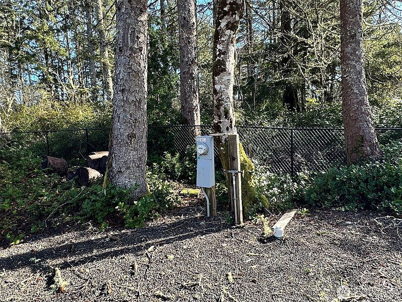 5th image of 864 Hassalo Avenue SE