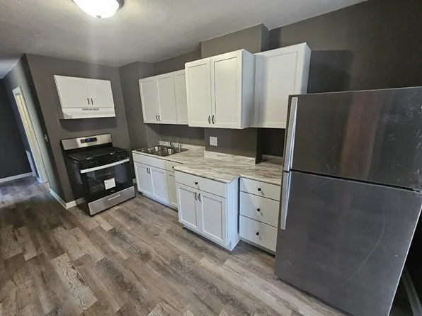 1418 22nd Ave, Rockford, IL 61104