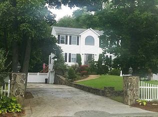 1586 Read St, Somerset, MA 02726