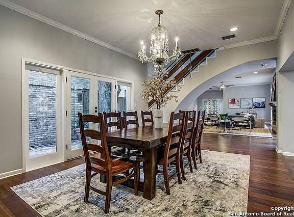 4th image of 340 Normandy Ave
