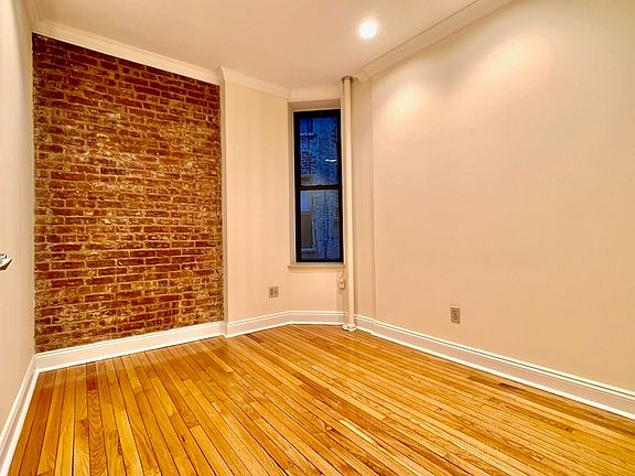 5th image of 326 E 34th St #B3r