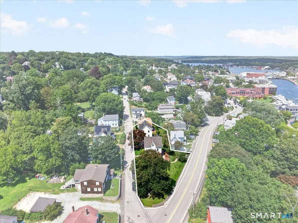 2 Ashby Street, Groton, CT 06355