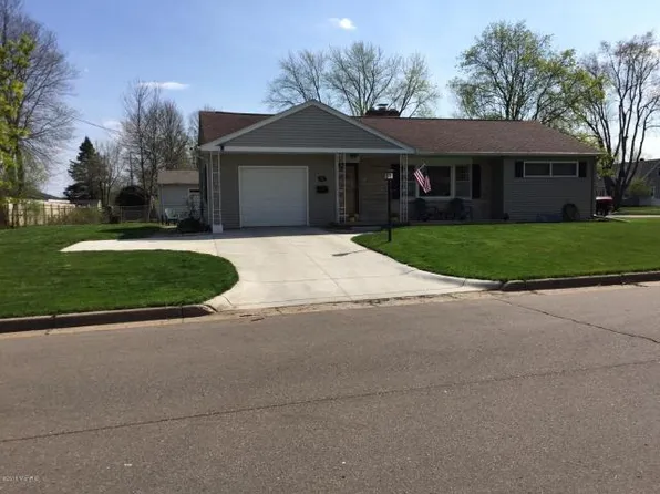 610 Meadow Dr, Battle Creek, MI 49015
