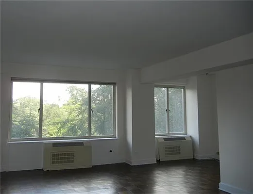 Rented by essential NEW YORK Real Estate | media 8