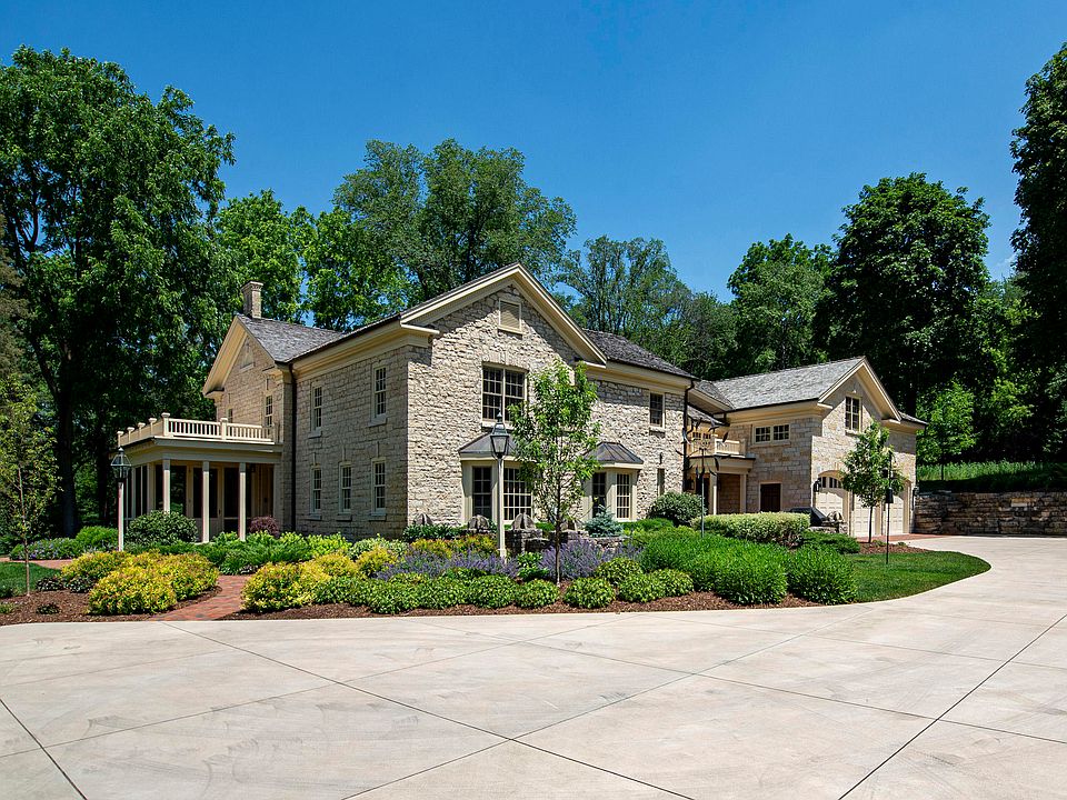1st image of W354S2930 Manor House Ct