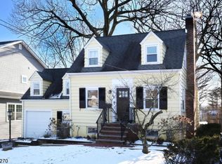 23 Dogwood Ter, Livingston, NJ 07039