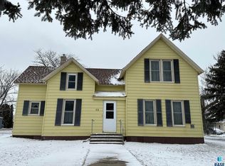 111 N Dakota St, Howard, SD 57349