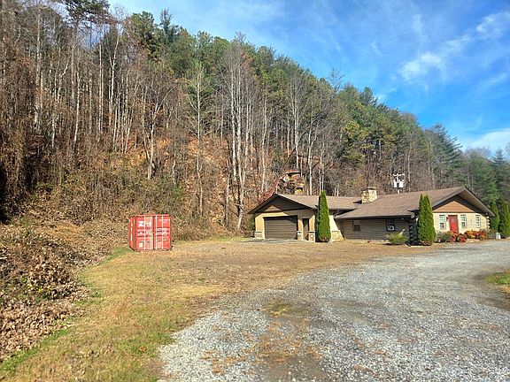 5th image of 6785 Airport Road