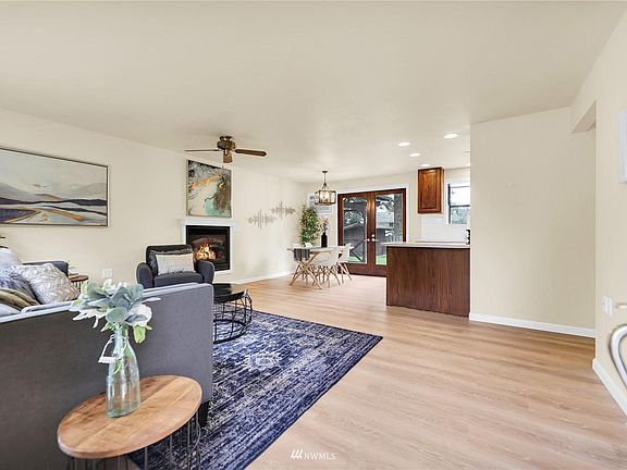 2nd image of 12568 NE 156th St