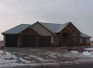 4867 S Corsican Pine Dr, Appleton, WI 54913
