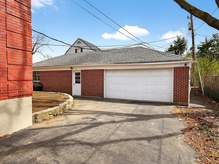 2800 Shafor Blvd #4 — Photo 16