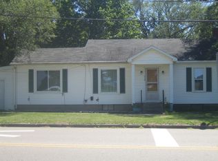 428 W Hoffman St, Three Rivers, MI 49093