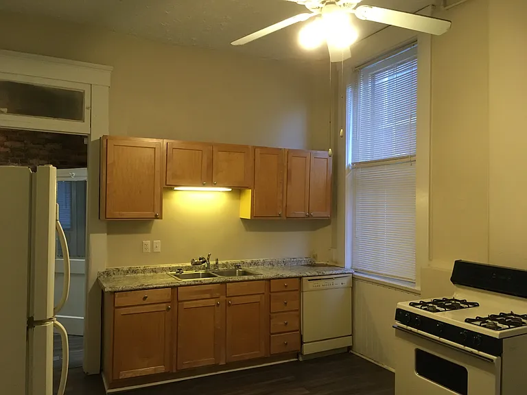 1452 S 3rd St #1 — Photo 9