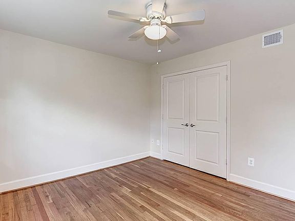 5th image of 19 E Bellefonte Ave APT 302