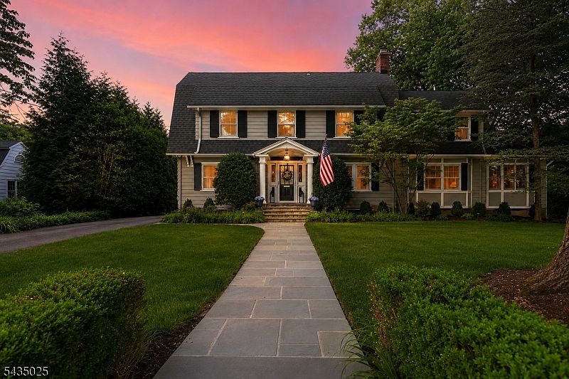 1st image of 564 Highland Ave