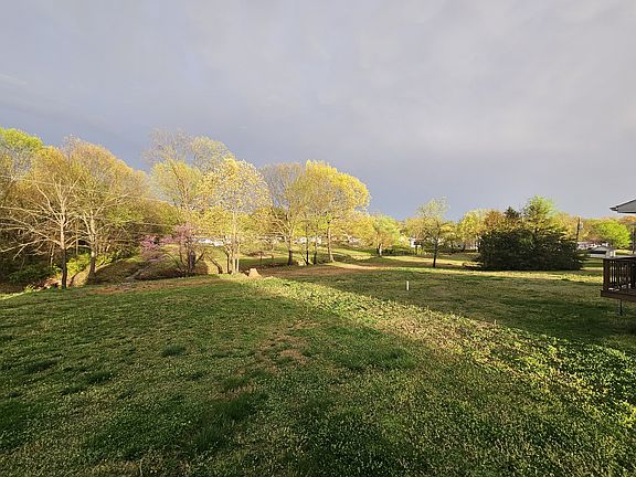 3rd image of 605 S Cardinal Dr #605