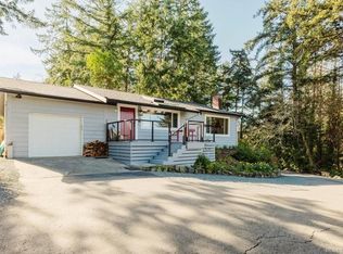 10851 Deep Cove Rd, North Saanich, BC V8L5M5