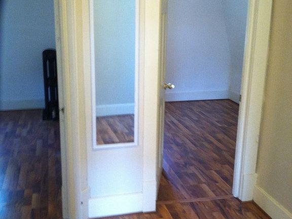 2nd image of 842 S 35th Ave