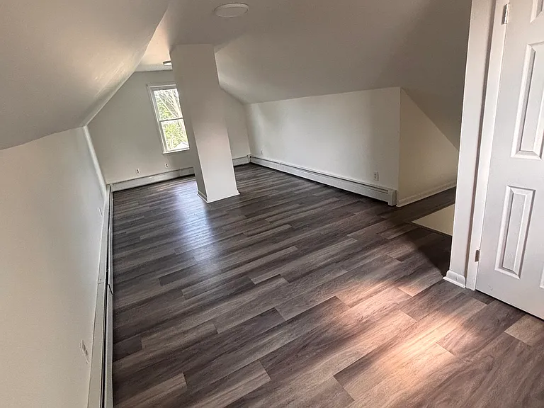 188 N Hamilton St — Photo 14