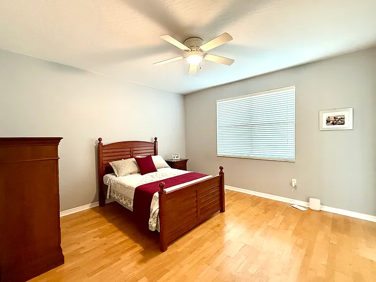 885 Chatsworth Dr — Photo 8
