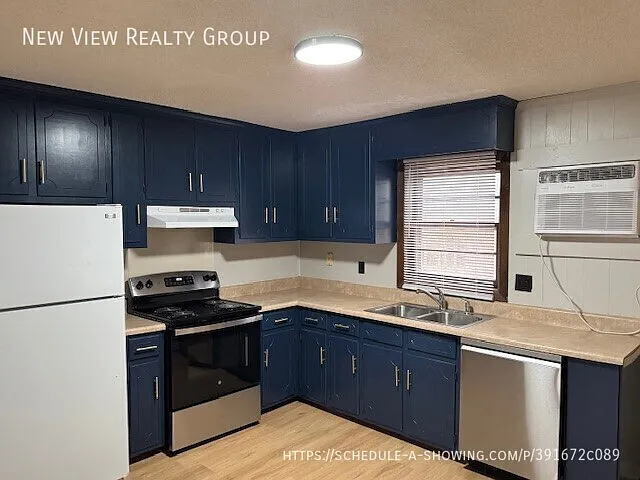 1568 Barringer St — Photo 10