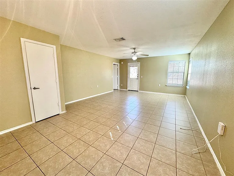 7812 Duber Ln — Photo 9