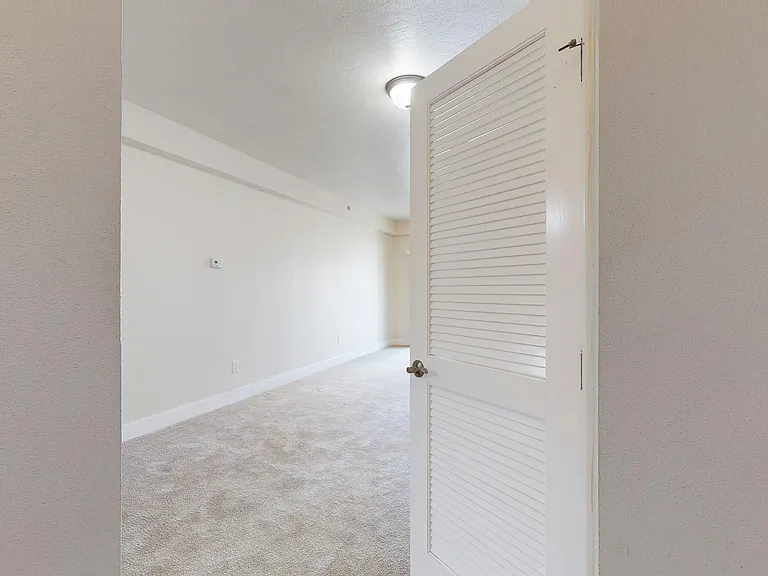 Auburn Ridge Apartments — Photo 30