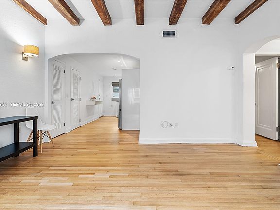 5th image of 1605 Euclid Ave APT B-1