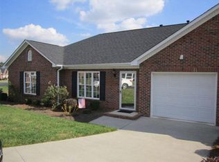 563 Queen Brogan Ct, Gastonia, NC 28054