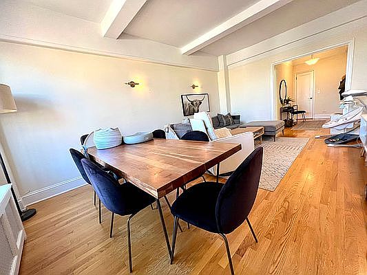 5th image of 520 Amsterdam Ave #17A