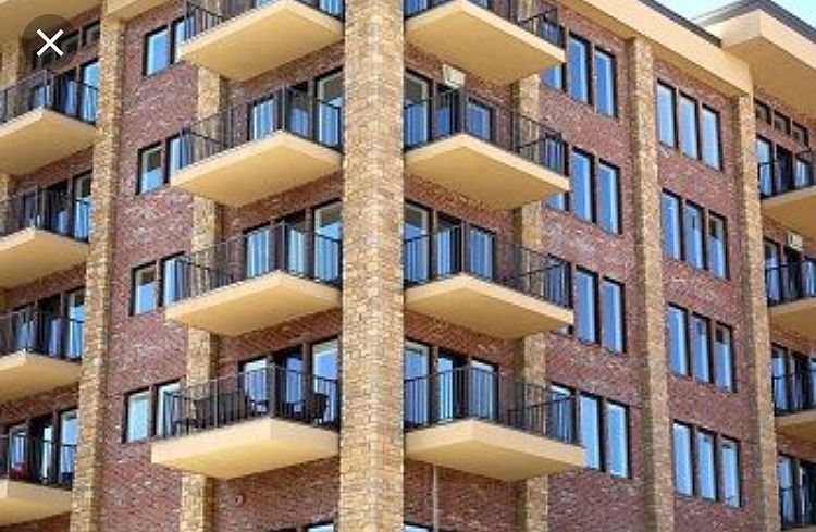 1st image of 1012 E Sussex Way