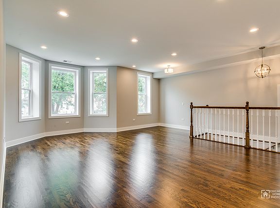 5th image of 1851 W Touhy Ave
