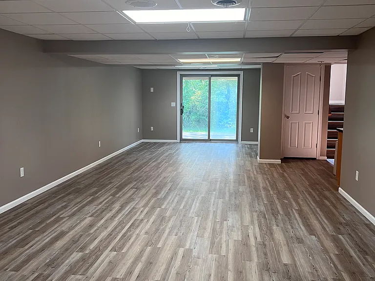 1800 Stone Manor Cir — Photo 18