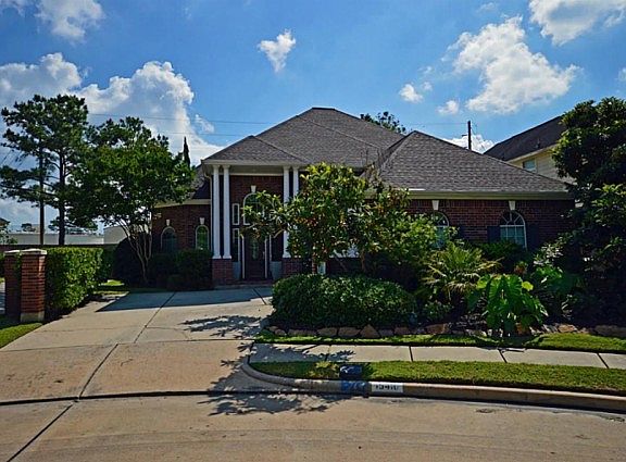 2nd image of 15410 Wisteria Springs Ct