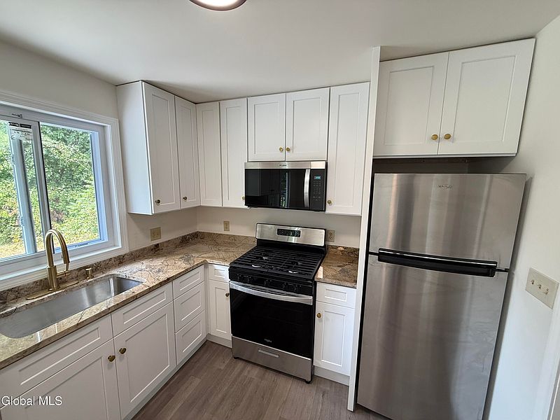 2nd image of 11 Stewart Drive