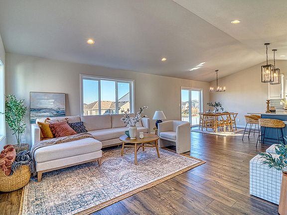 4th image of 6807 Belding Dr S