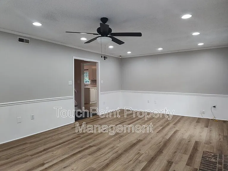 7413 Doves Nest Cir — Photo 14