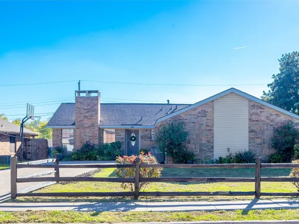 2608 Herring Cir, Sachse, TX 75048