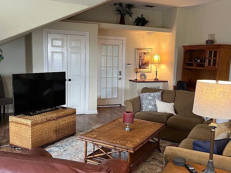 610 Old Boerne Rd #A — Photo 4