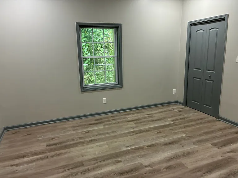 542 Elm St — Photo 17