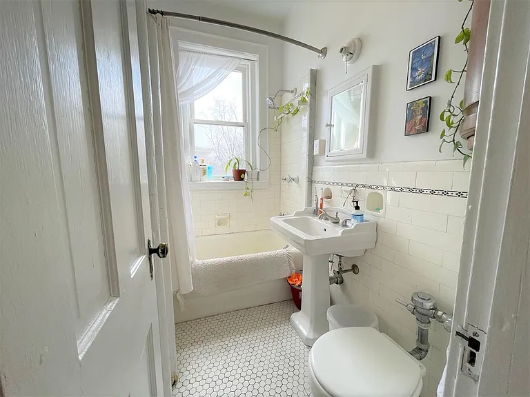 73 Martin St #25 — Photo 5