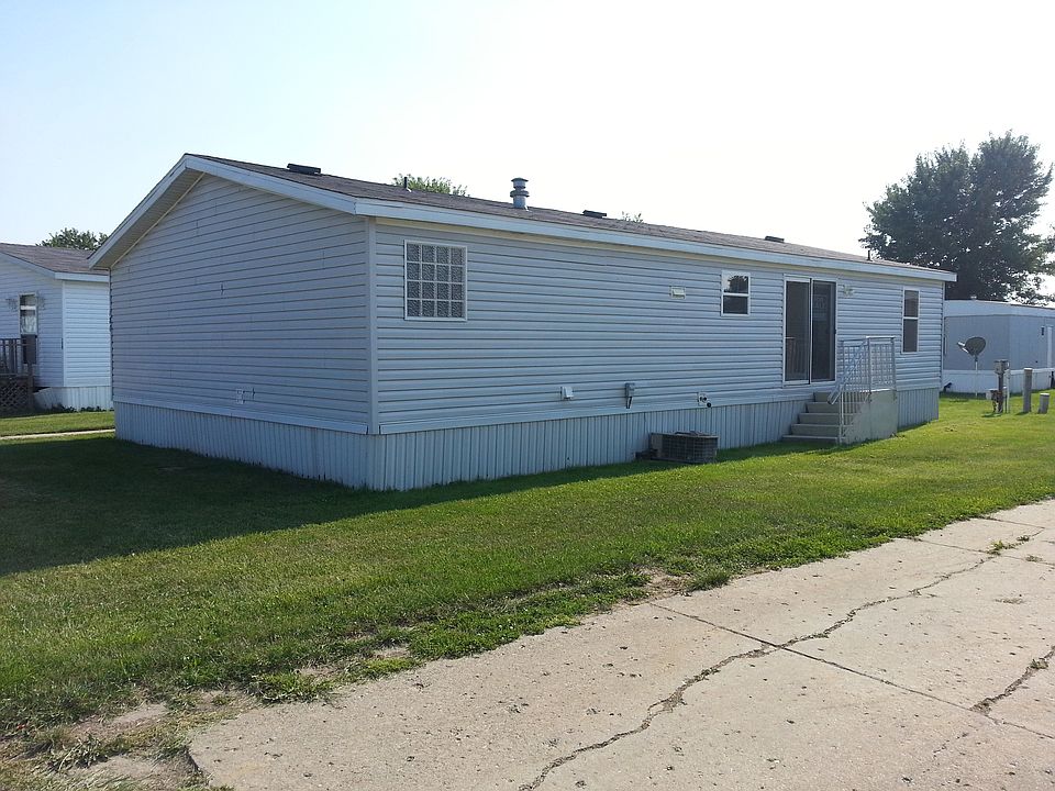 1st image of 180 Pine Dr S