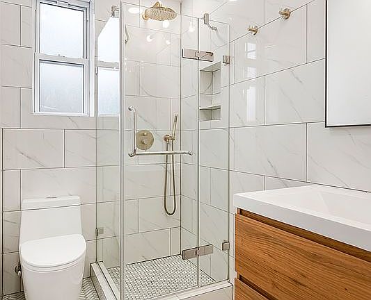 5th image of 140 E 2nd St APT 1B