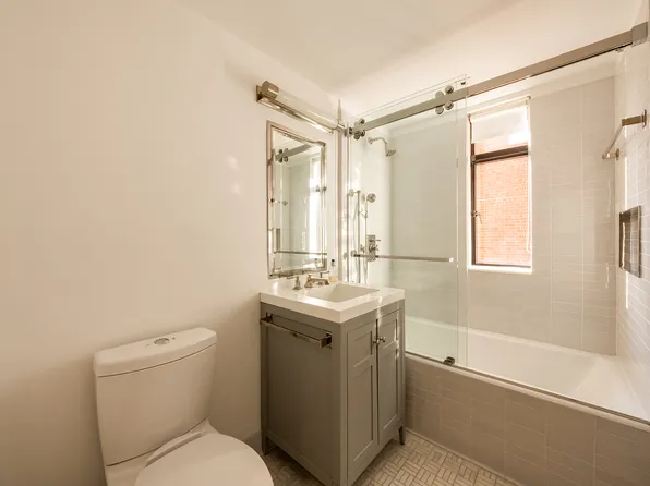 130 West 12th Street image 22 of 29