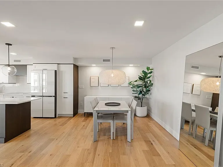 3500 Gulf Shore Blvd N #406 — Photo 12