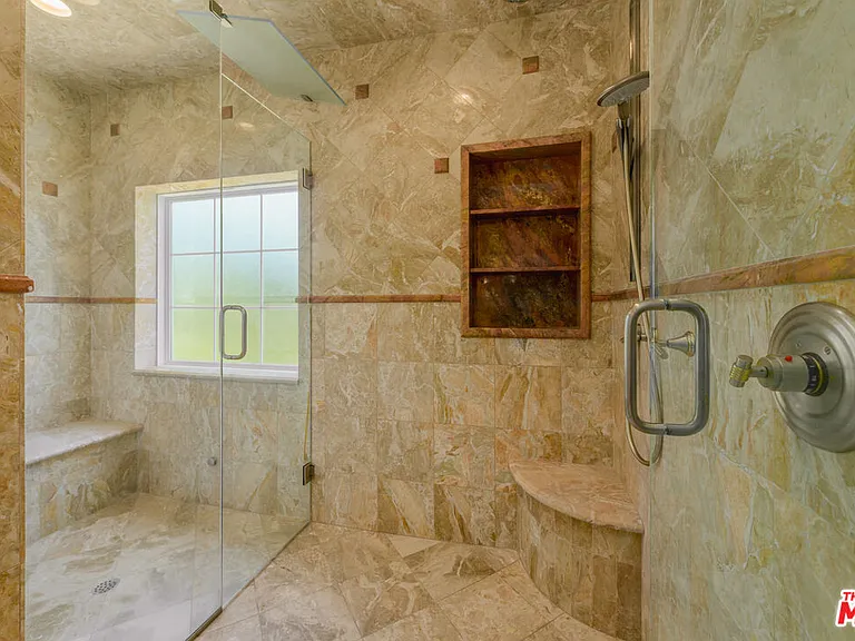 204 Foothill Rd — Photo 19