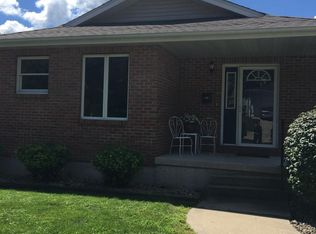 423 W 4th St APT A, Spring Valley, IL 61362