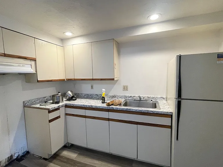 1148 Washington St #1 — Photo 6