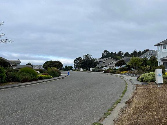 5th image of 2973 Springer Dr